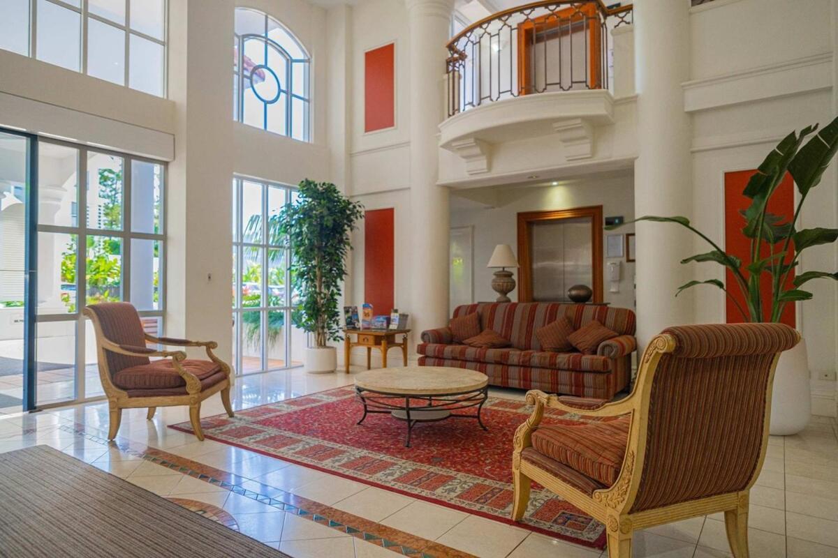 1br Tropical Escape With Heated Pools Sauna Bbq