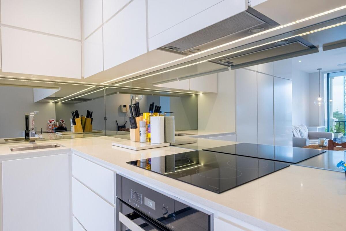 1br Tropical Escape With Heated Pools Sauna Bbq Gold Coast